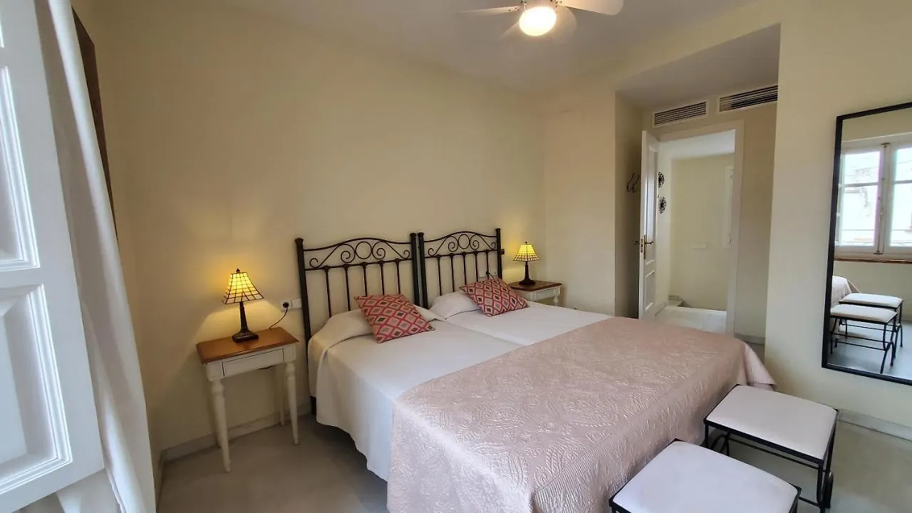 Magdalena Plaza City Center 2 Seville Apartment